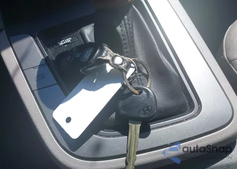 2020 Hyundai Elantra Sel z USA, uszkodzony, nr VIN 5NPD84LF9LH531898